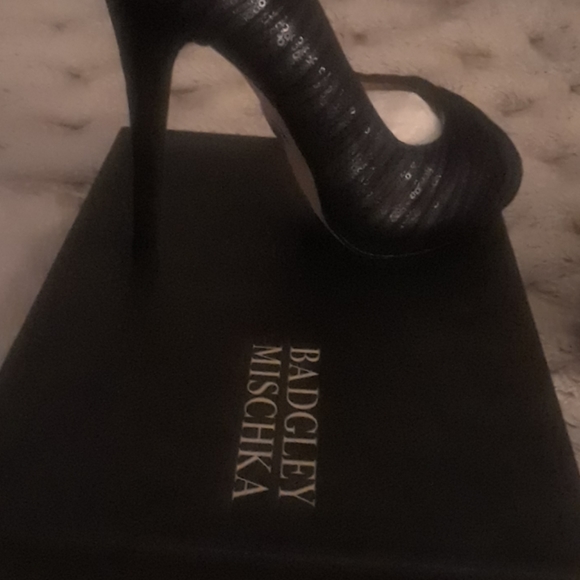 Badgley Mischka black heels - Picture 3 of 8